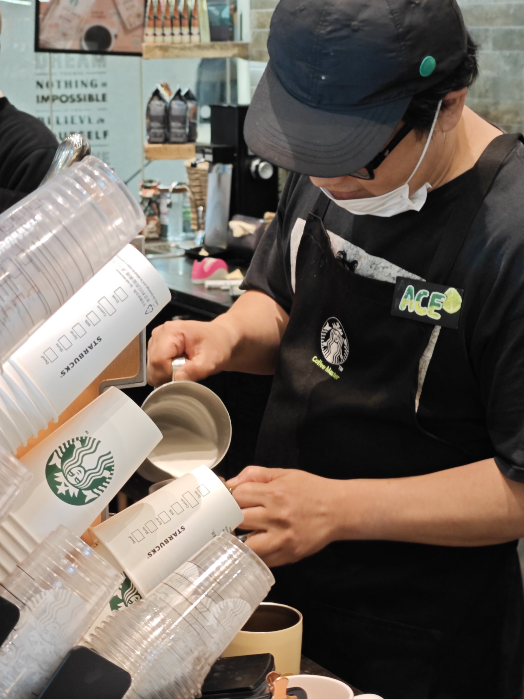 12点前速取！自带杯星巴克咖啡免费领取哦！