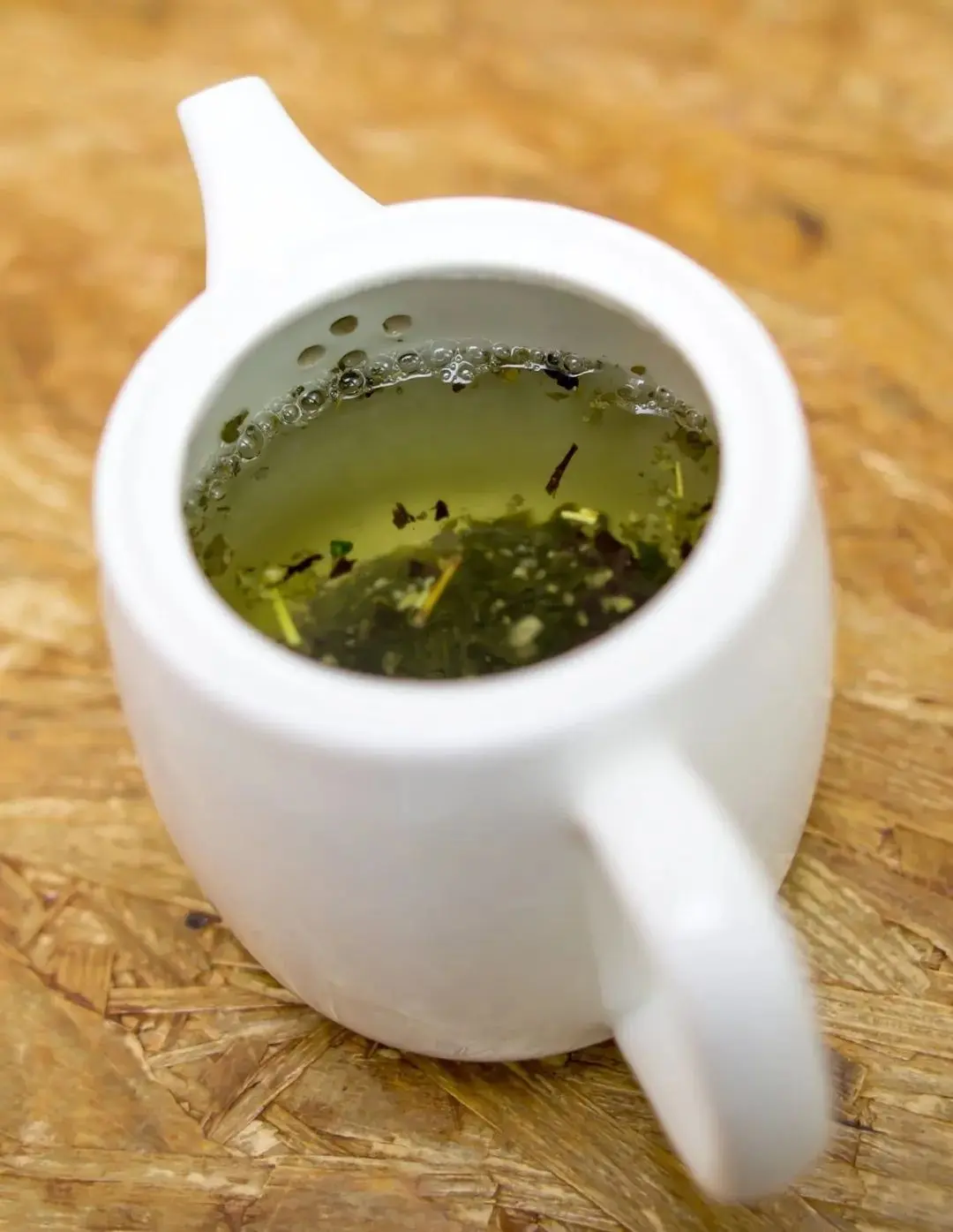 明前清茶，一杯入魂