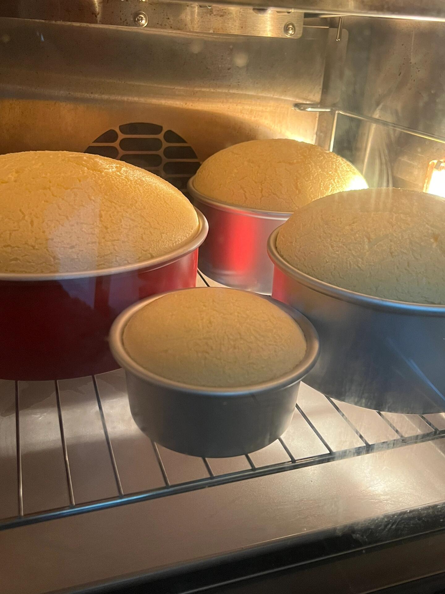 烘焙秘籍！香嫩承重蛋糕胚制作攻略