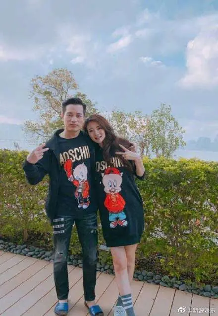 安以轩老公被捕画面曝光，其在查问期间拒绝合作，安以轩不予回应