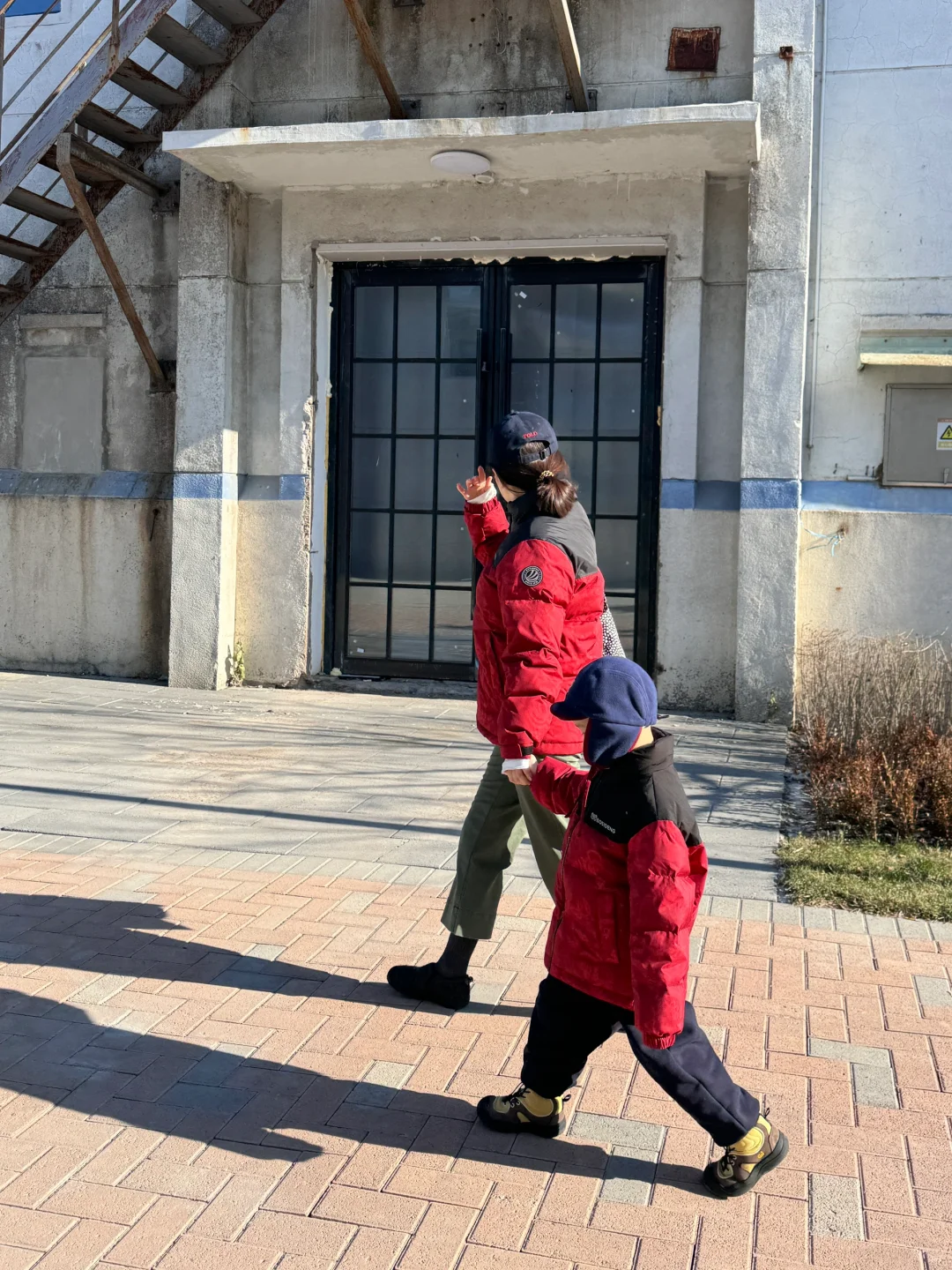东北妈妈的爱是遛娃不怕冷
