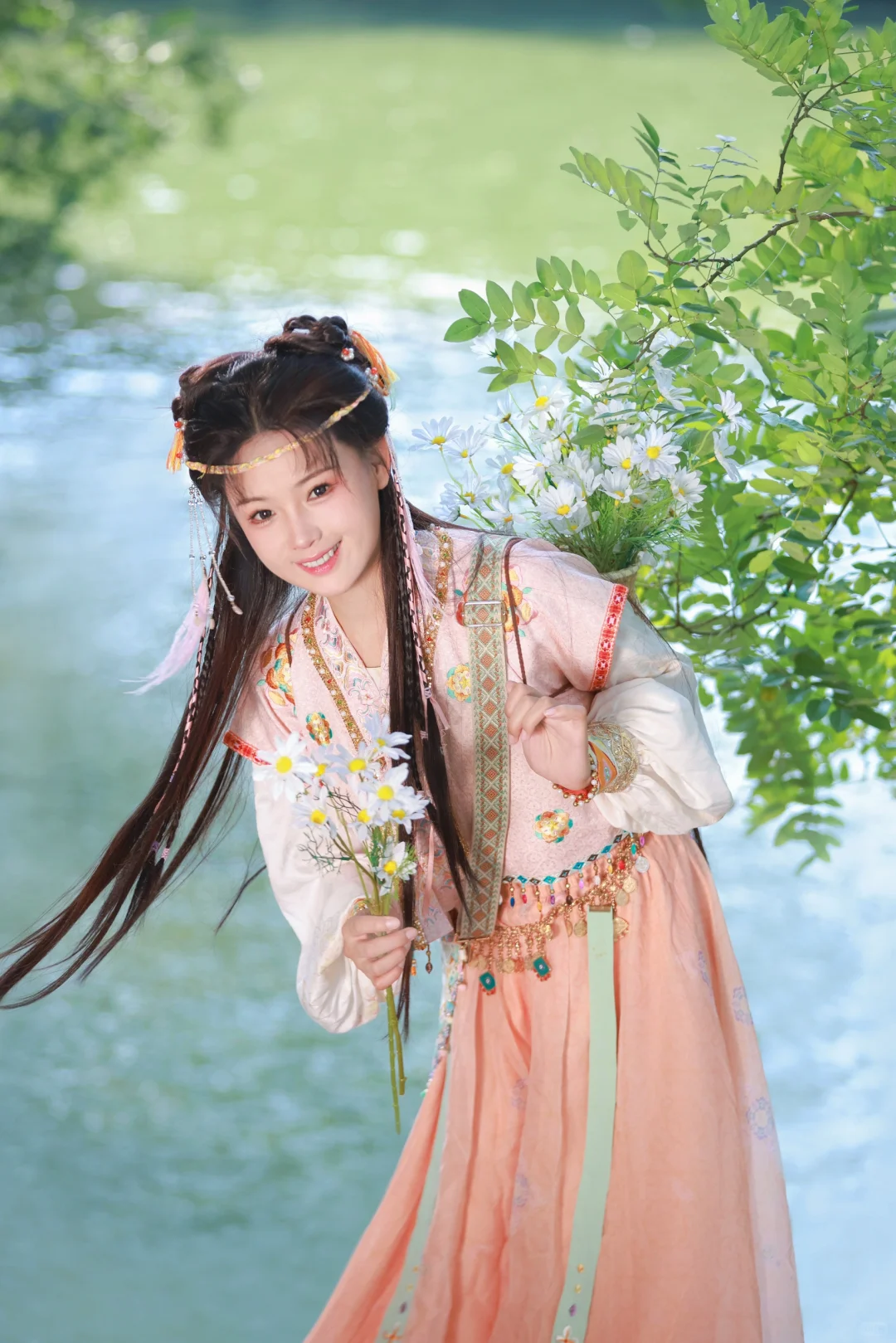“如此温柔可爱的小郡主，有谁不喜欢呀”