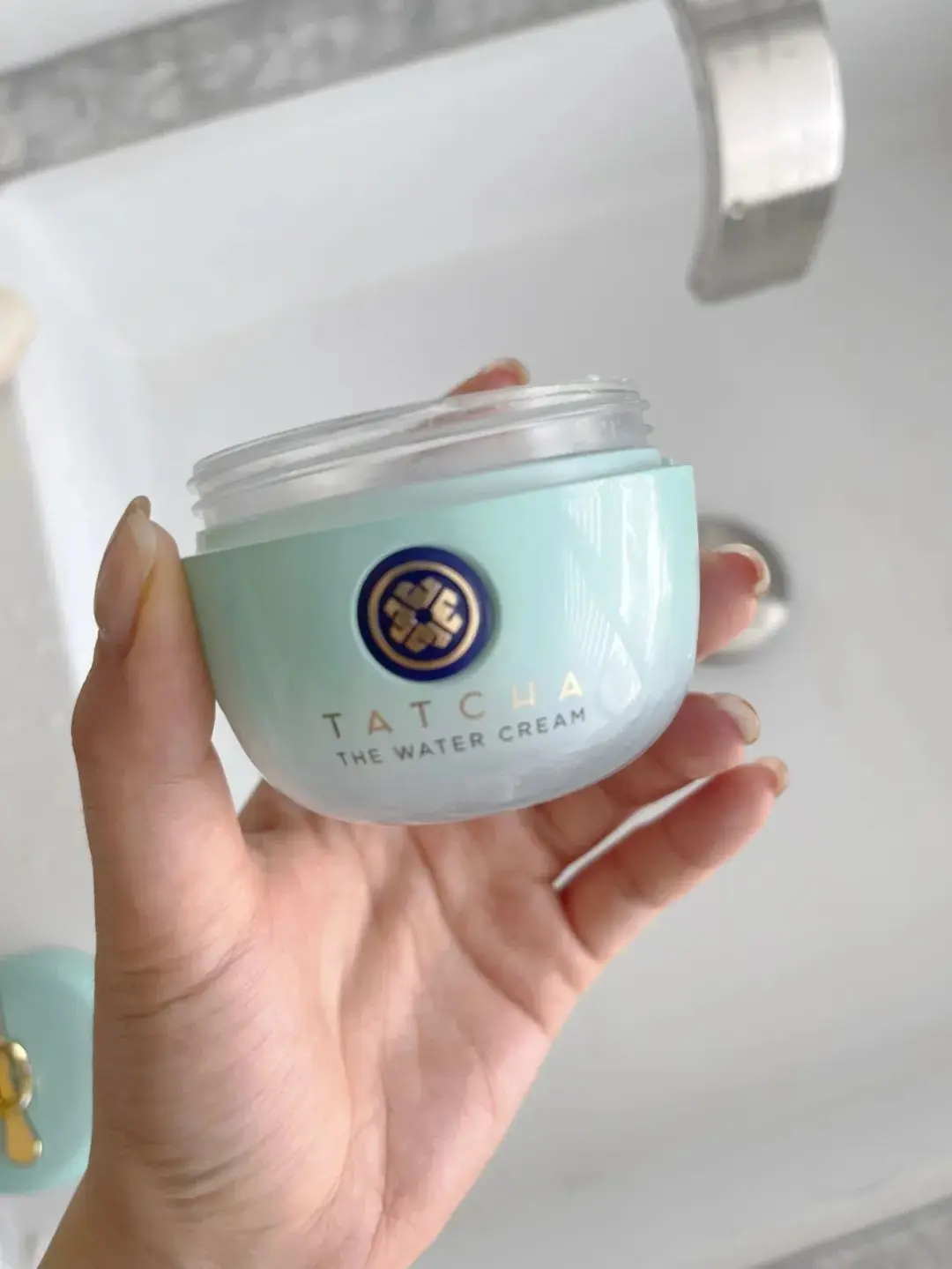 轻盈乳霜 | 8款干皮春夏爱用的保湿乳霜