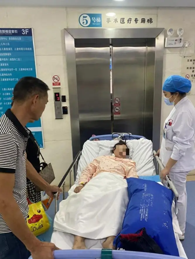 花季少女糖尿病酮症酸中毒昏迷半月，医护精心救治助其破茧重生