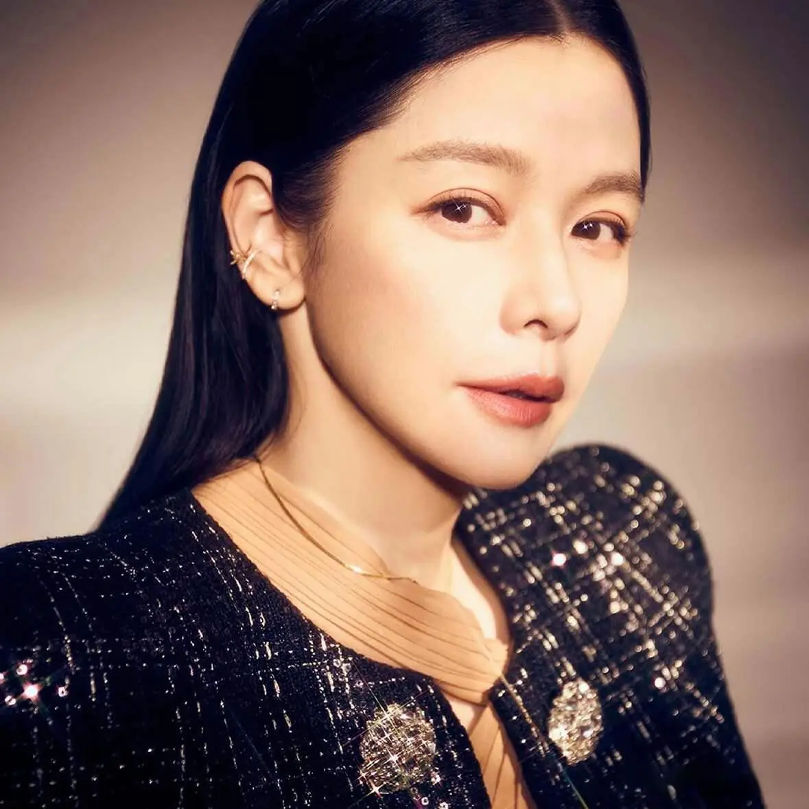 徐若瑄自曝10岁便独自照顾弟弟，曾患癌症，在儿子鼓励下勇敢抗癌